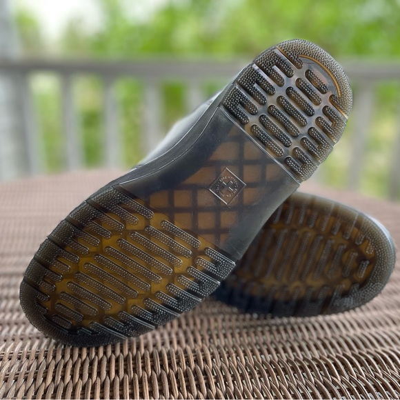 Black Leather Chelsea Boots - Picture 4 of 10